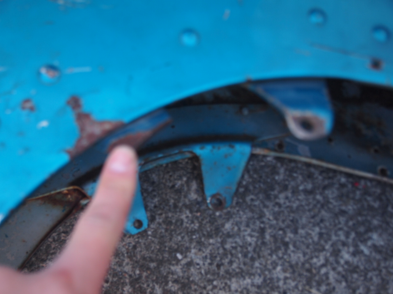 フロントフェンダー