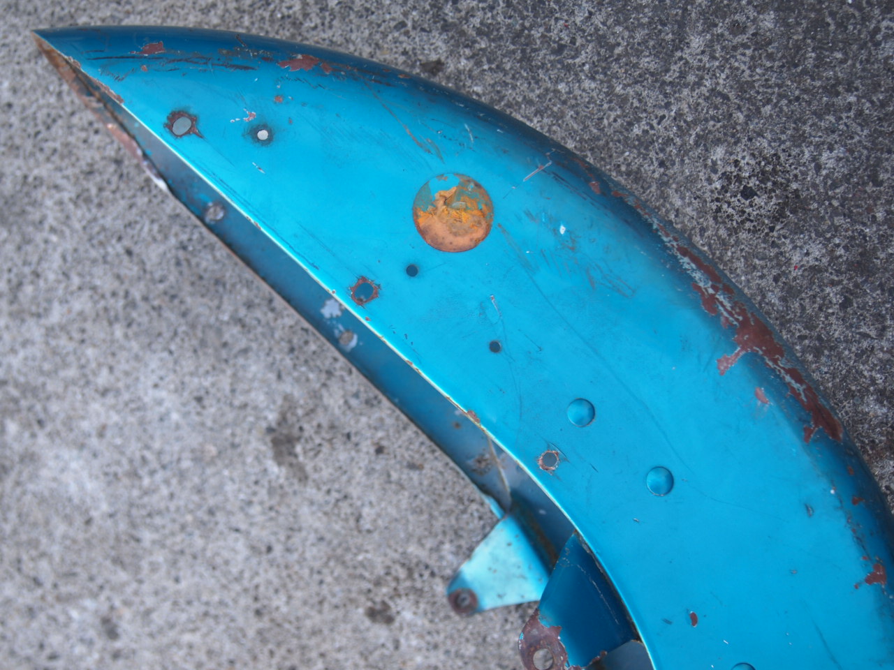 フロントフェンダー