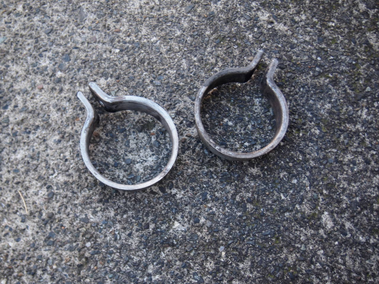 51-64エキゾーストクランプ