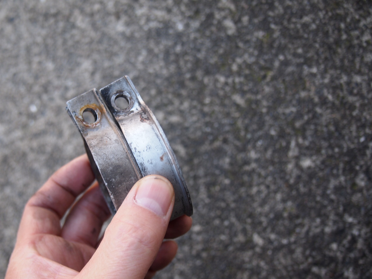 51-64エキゾーストクランプ