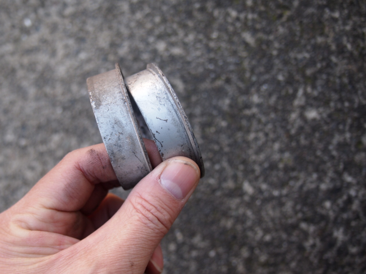 51-64エキゾーストクランプ